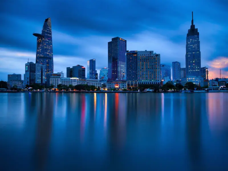 ho-chi-minh-city-night-skyline-rooftop-romance